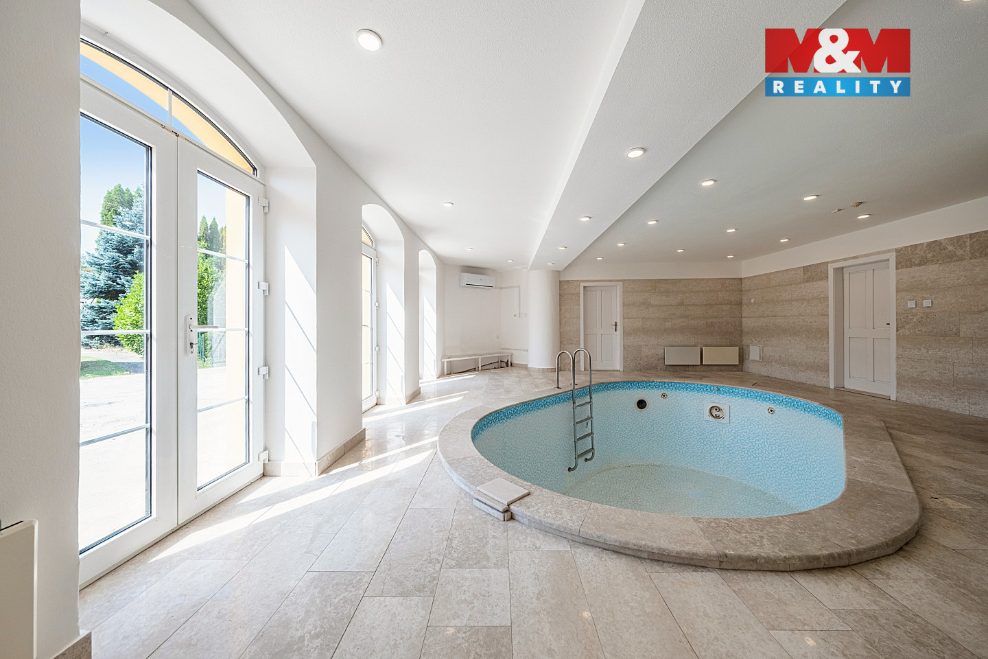 Prodej vily 395 m², Říčany, ul. Mozartova