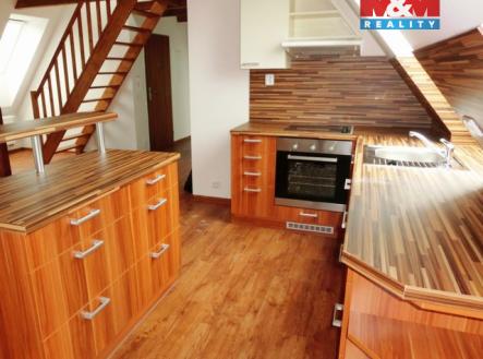 Obývací pokoj s kuchyňským koutem | Pronájem bytu, 4+kk, 102 m²