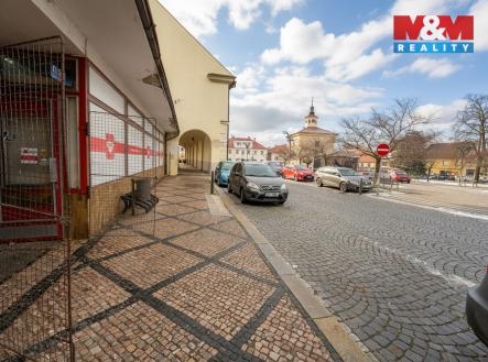 Pohled na okolí | Pronájem - obchodní prostor, 194 m²