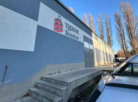 592058325_25218831807801713_7127793169785266483_n.jpg | Pronájem - skladovací prostor, 350 m²