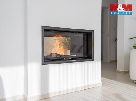Krbová kamna v obývacím pokoji | Prodej - dům/vila, 123 m²