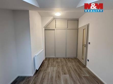 4 | Pronájem bytu, 2+kk, 40 m²