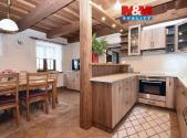 Prodej - dům/vila, 320 m²