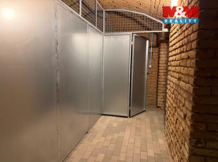 PHOTO-2025-11-20-17-20-07 3.jpg | Pronájem - skladovací prostor, 6 m²