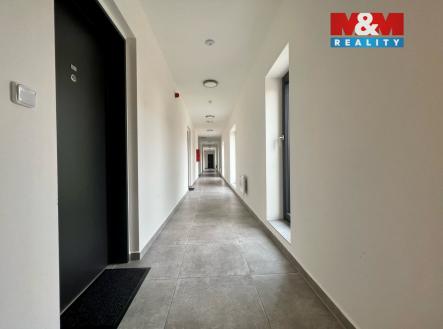 Tř4.jpeg | Pronájem bytu, 1+kk, 37 m²