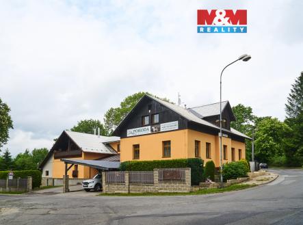 Pohled na budovu | Prodej - hotel, 705 m²