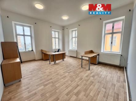 místnost | Prodej - kanceláře, 124 m²