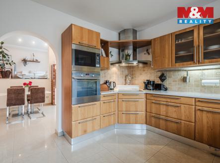 . | Prodej - dům/vila, 300 m²