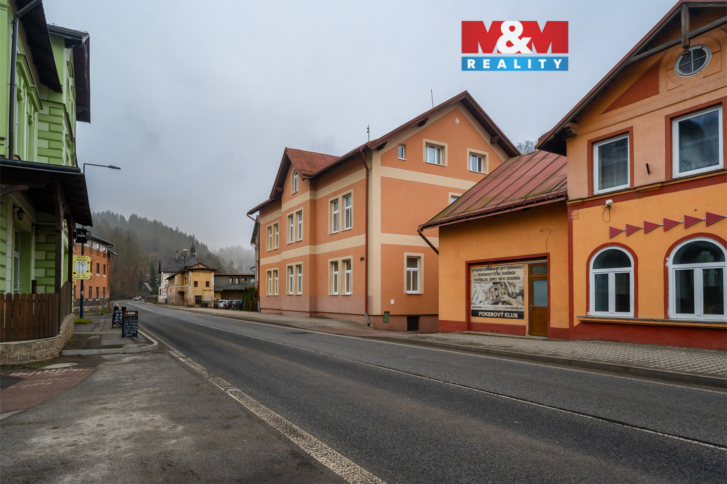 Dům, pohled od cesty