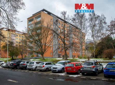 Pohled na dům | Prodej bytu, 3+1, 52 m²
