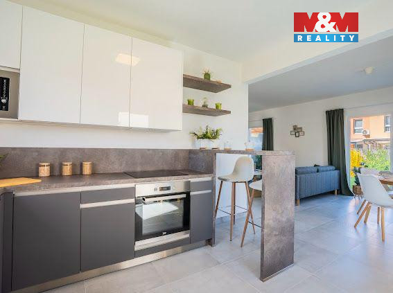 PHOTO-2025-12-02-12-04-10 (2).jpg