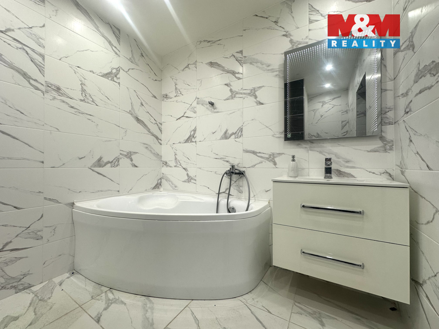 Prodej bytu 3+1, 64 m², Chomutov, ul. Písečná