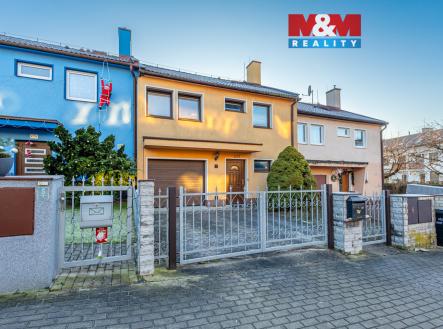 pohled na dům | Prodej - dům/vila, 200 m²