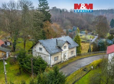 Pohled na dům a okolí | Prodej - dům/vila, 190 m²