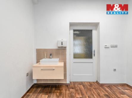 Pronajímané prostory | Pronájem - obchodní prostor, 64 m²