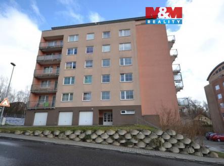 Pohled na dům | Pronájem bytu, 1+1, 35 m²