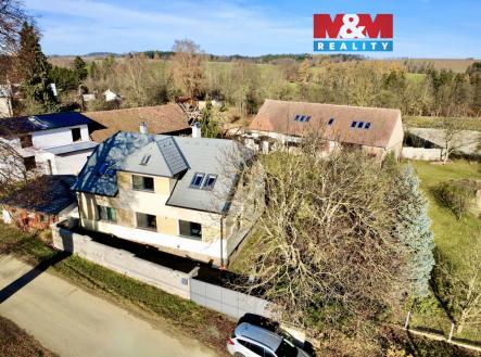 dji_fly_20251112_115304_136_1762945559901_photo_optimized.jpg | Prodej - dům/vila, 180 m²