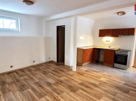 Pokoj s kuchyňským koutem | Pronájem bytu, 1+kk, 29 m²