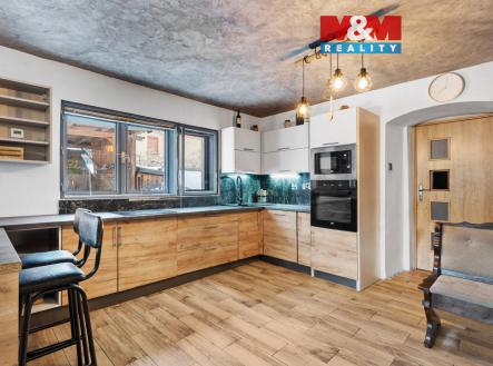 . | Prodej - dům/vila, 342 m²