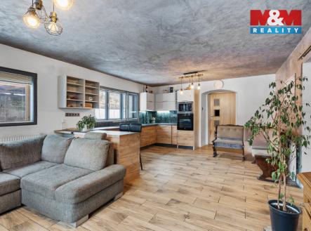 . | Prodej - dům/vila, 342 m²