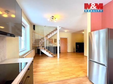 2689AFBA-5730-4D89-8E43-14A6ED754583.jpeg | Prodej - dům/vila, 241 m²