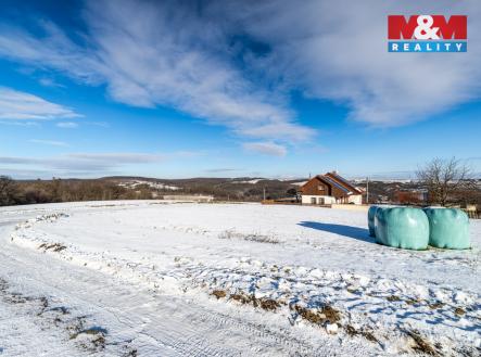 web_02_20260105_MM_pozemek_Halenkovice-Hradska.jpg | Prodej - pozemek pro bydlení, 1 300 m²