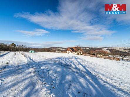 web_04_20260105_MM_pozemek_Halenkovice-Hradska.jpg | Prodej - pozemek pro bydlení, 1 400 m²