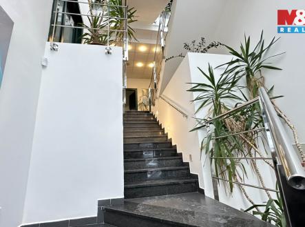 Schodiště | Pronájem - kanceláře, 405 m²