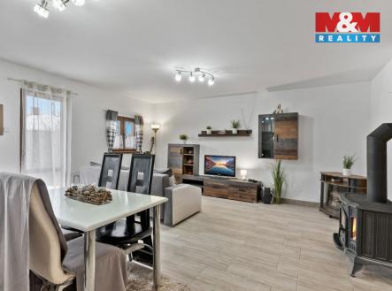 Obývací pokoj 1.jpg | Prodej - dům/vila, 111 m²