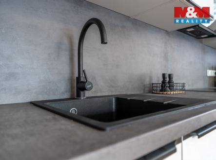 005.jpg | Prodej bytu, 3+kk, 92 m²