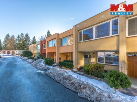 Pohled na dům | Prodej - dům/vila, 177 m²