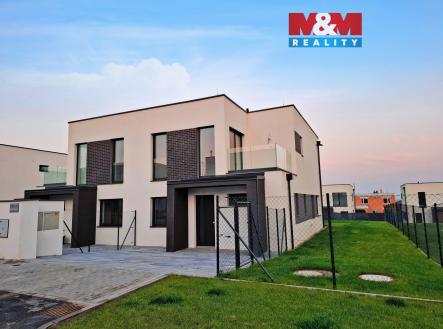 Dům | Pronájem - dům/vila, 141 m²