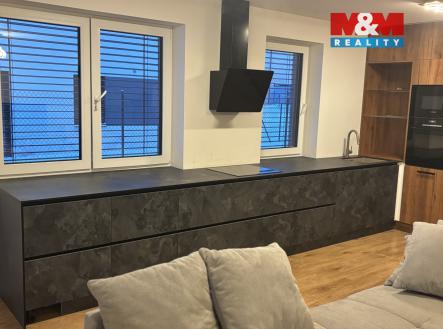 Kuchyňská linka | Pronájem - dům/vila, 141 m²