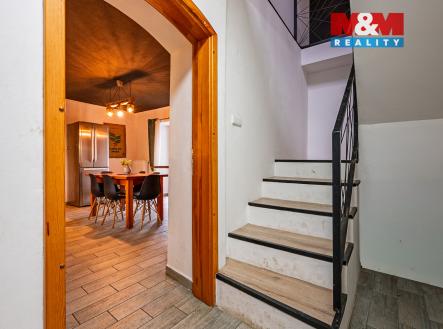 RODINNY DUM  ZVESTOV-2.jpg | Prodej - dům/vila, 217 m²