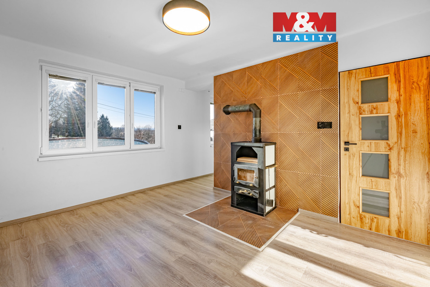 1Pokoj s kuchyní.jpg