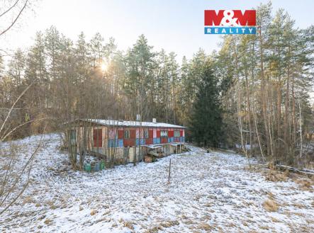 Sněhem pokrytá chata v lesích.jpg | Prodej - chata/rekreační objekt, 254 m²