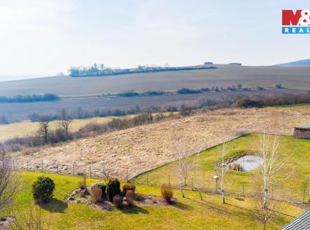 pohled na pozemek | Prodej - pozemek pro bydlení, 1 731 m²