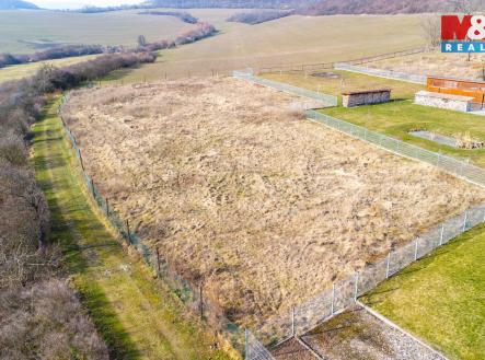 pohled na pozemek | Prodej - pozemek pro bydlení, 1 731 m²
