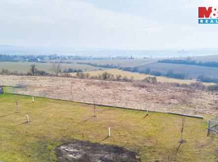 pohled na pozemek | Prodej - pozemek pro bydlení, 1 081 m²