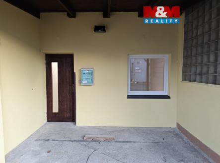 pohled zvenku | Pronájem - kanceláře, 10 m²