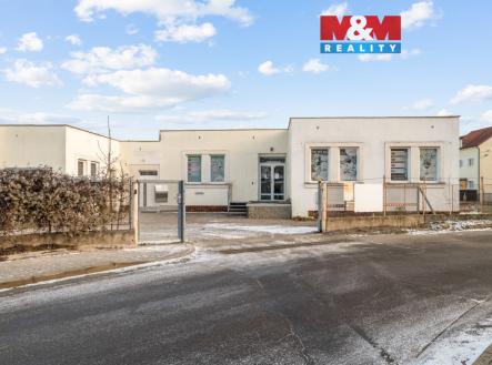 Budova | Pronájem - obchodní prostor, 174 m²