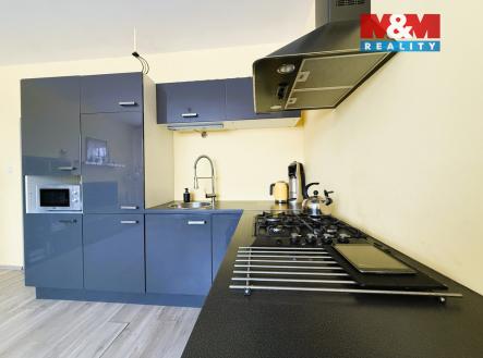 kuchyně a obývací část | Prodej bytu, 2+kk, 42 m²