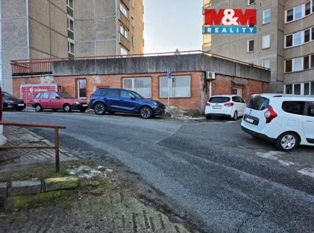 pohled na objekt | Prodej - obchodní prostor, 202 m²