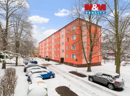 Pohled na dům | Prodej bytu, 3+1, 68 m²