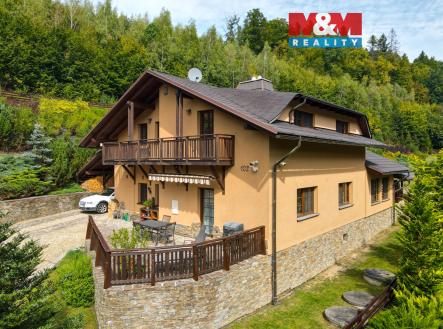 pohled na dům | Prodej - dům/vila, 247 m²