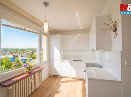 Gemini_Generated_Image_yzjv9yzjv9yzjv9y~2.png | Prodej bytu, 3+1, 79 m²