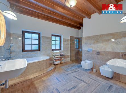 koupelna přízemí | Prodej - chata/rekreační objekt, 247 m²