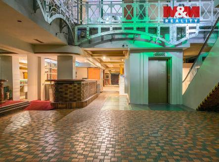 IMG_9443.jpg | Pronájem - obchodní prostor, 250 m²
