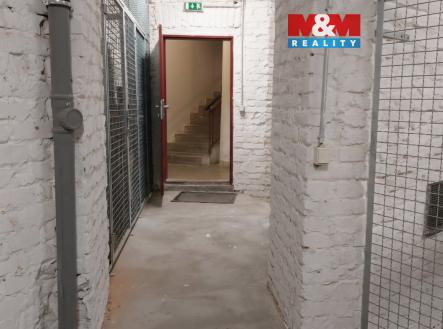 sklep3.jpg | Pronájem - skladovací prostor, 4 m²