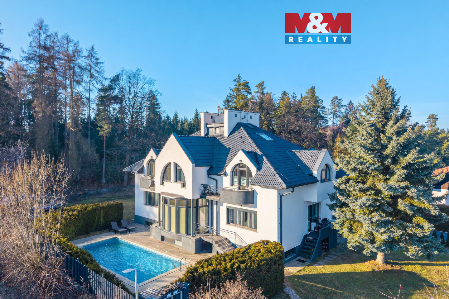 Vila Lipová, Mukařov 